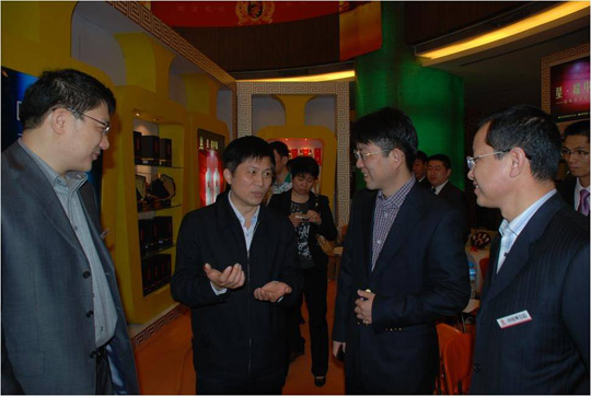 樟樹市委市政府領(lǐng)導(dǎo)參觀春糖會四特酒展位